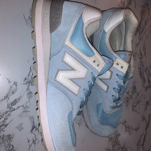 Women’s baby blue New Balances size 7.5